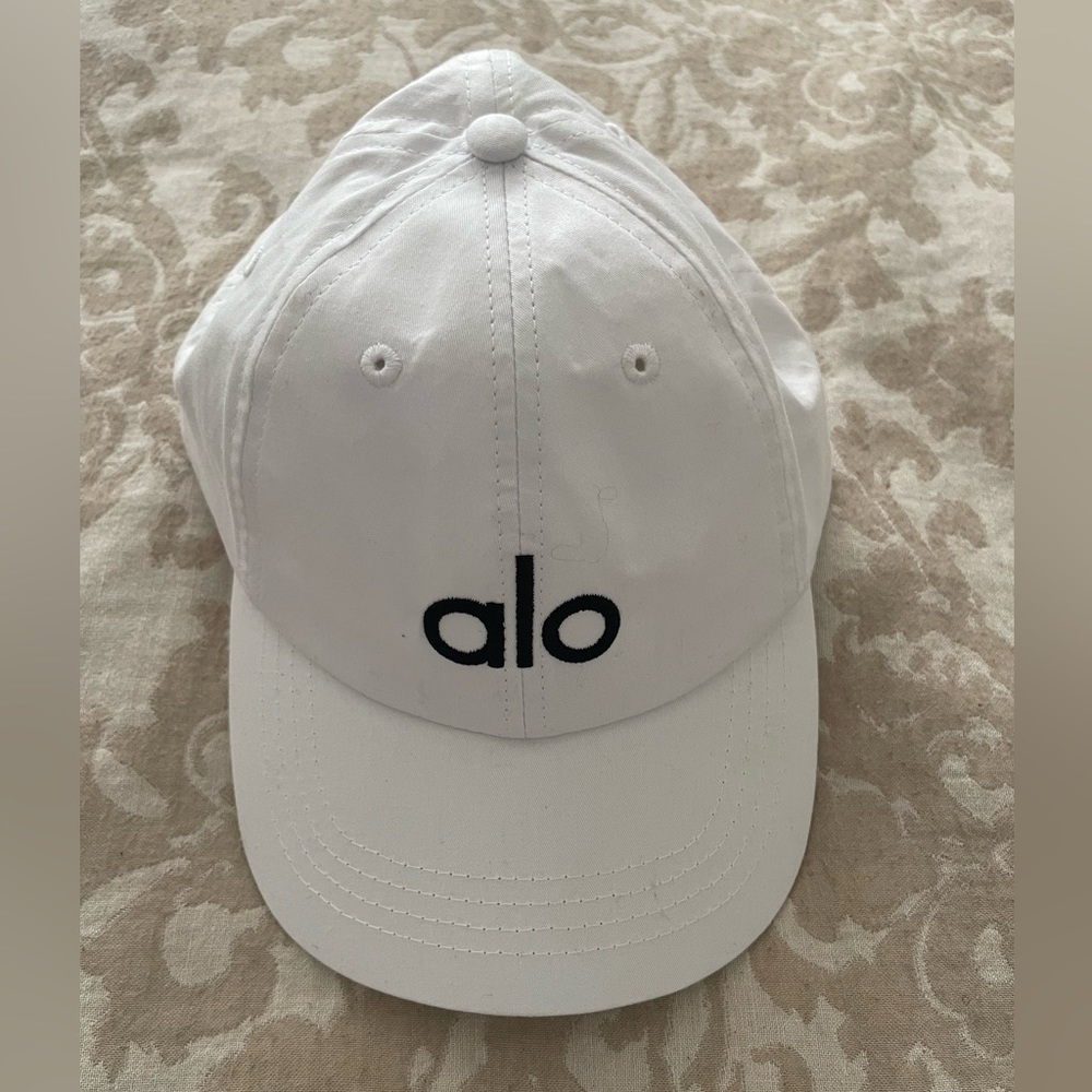ALO yoga women’s hat
